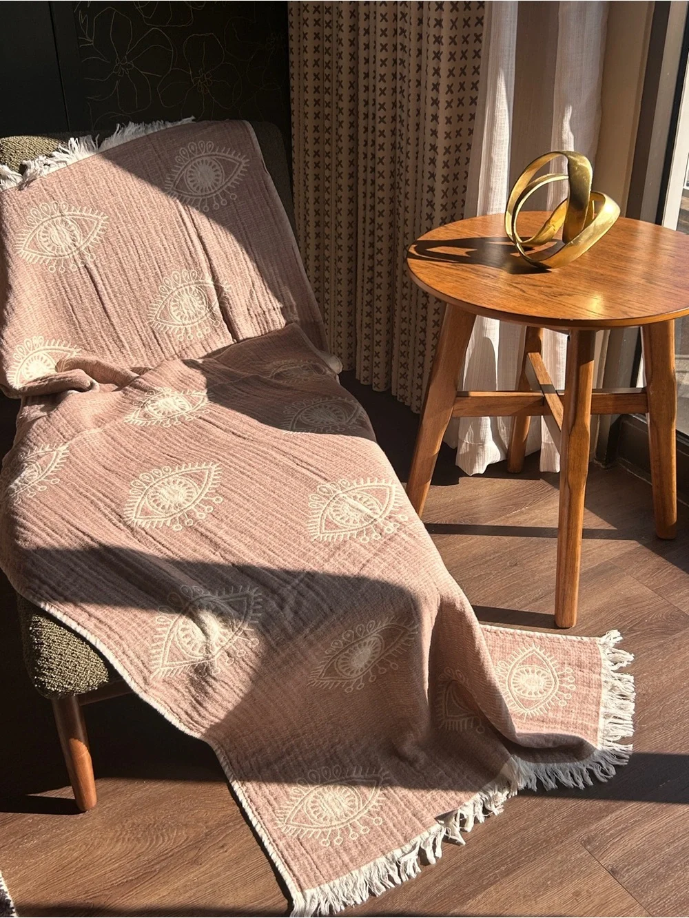 Eyes 100% Organic Woven Cotton Blanket Towel Wrap Taupe + Cream NEW